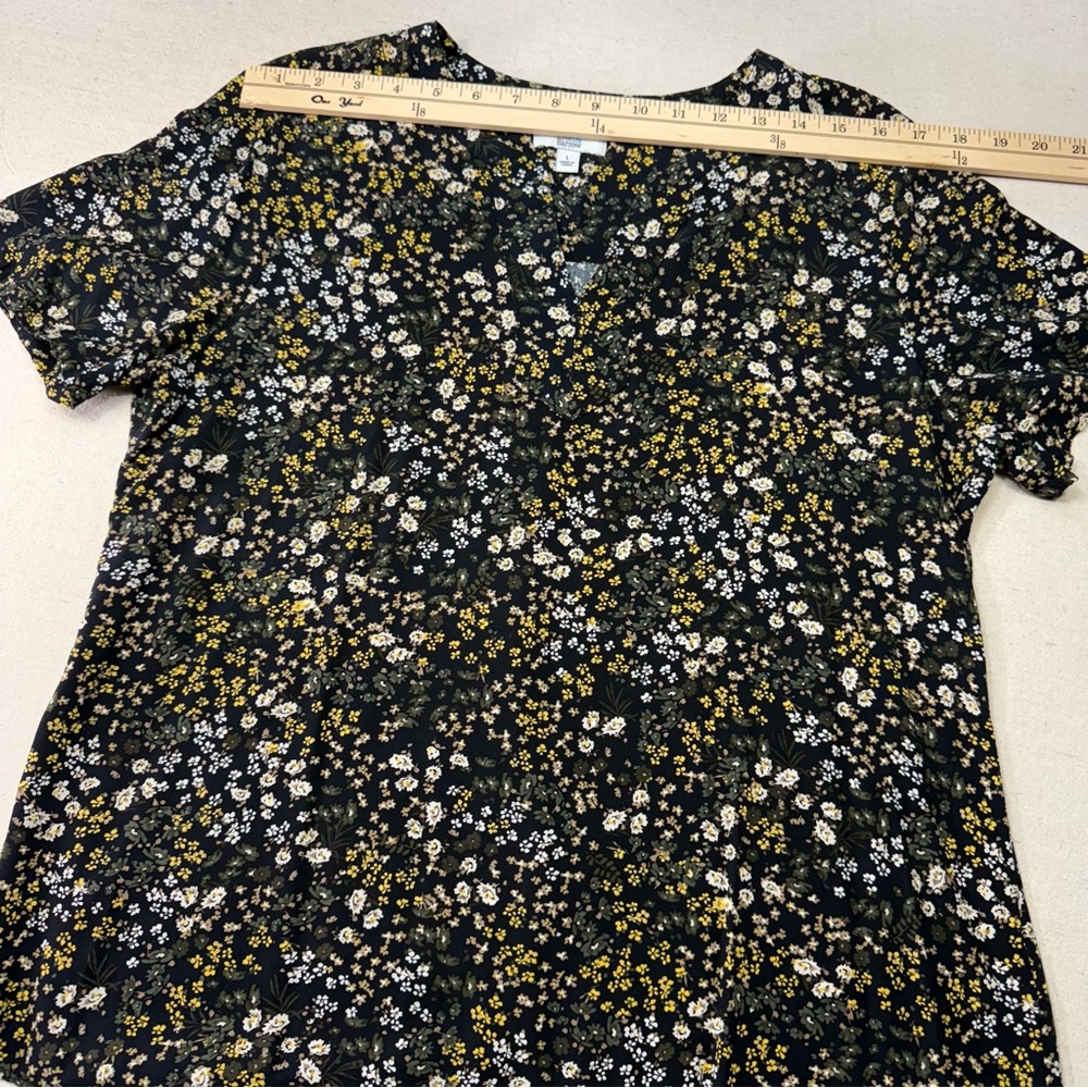 Croft & Barrow Black Floral Short Sleeve Top - Size Large - Picture 10 of 13